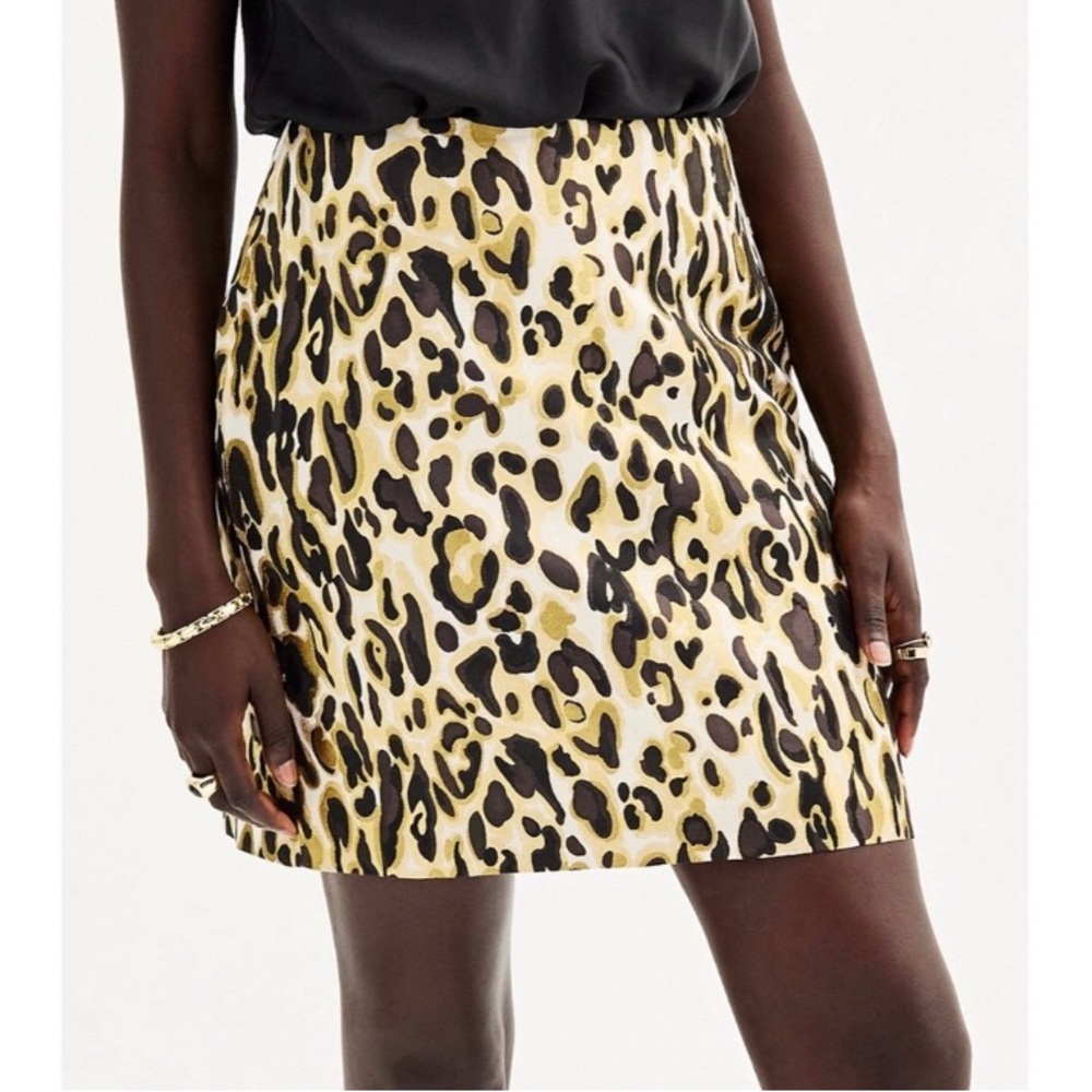 NEW Nine West Women's Leopard Jacquard Mini‎ Skirt. Medium
